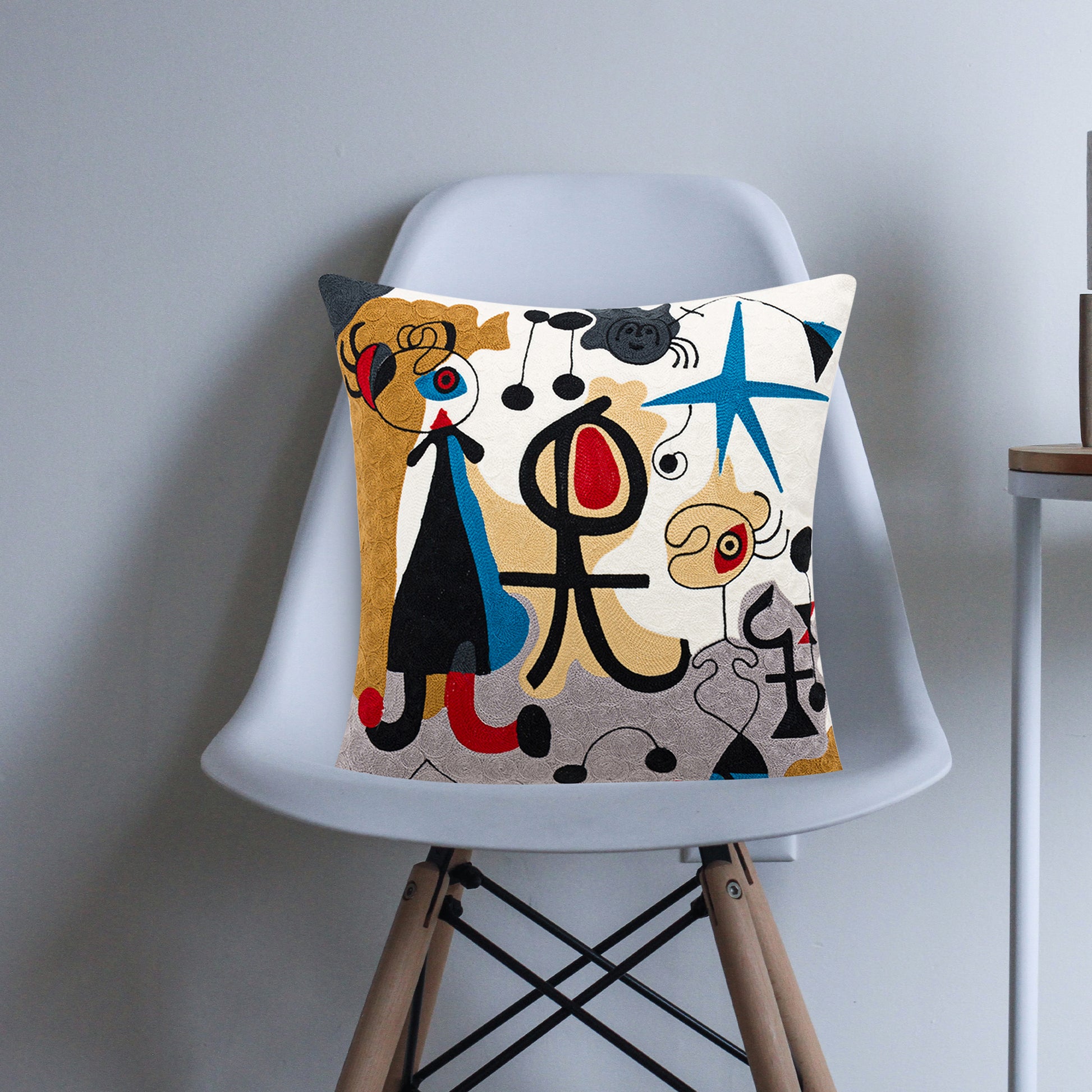 Picasso Painting | Embroidered cushion | Throw Pillows For Couch |Throw Pillow Design | Cushion Cover | Frida Kahlo Style 11